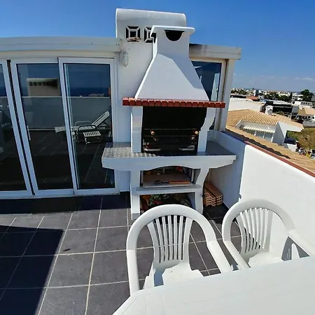 Oura Panoramic Sea View Roof Top, Pisc, Plage 200m, Strip אלבופיירה